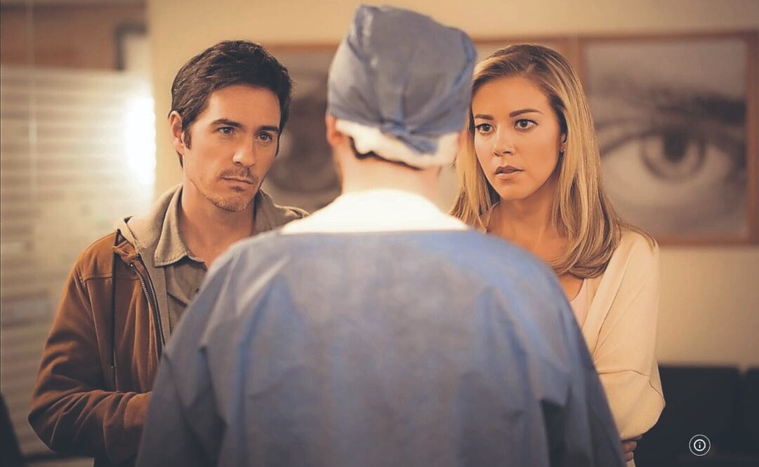Dos padres separados (Mauricio Ochmann y Fernanda Castillo) hacen todo lo posible por apoyar a su hijo que pierde paulatinamente la vista. Foto: de IMDB