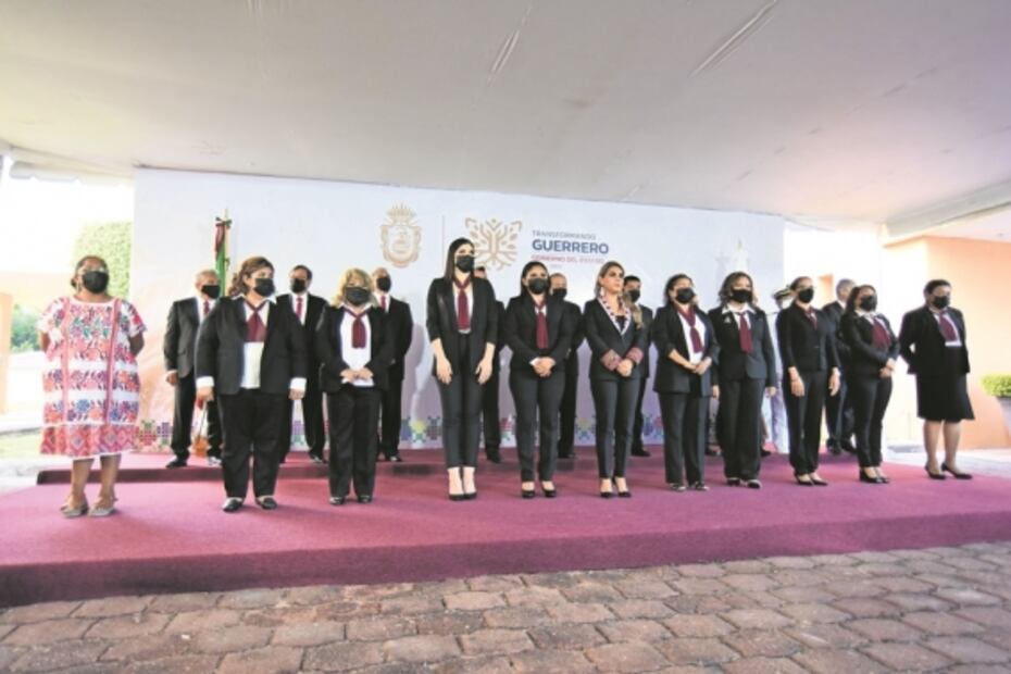 Así cobijó Félix la asunción de Evelyn Salgado en Guerrero