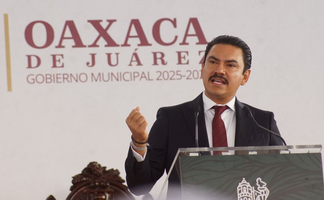 Ray Chagoya tomó protesta como edil de la ciudad de Oaxaca. Foto: Edwin Hernández