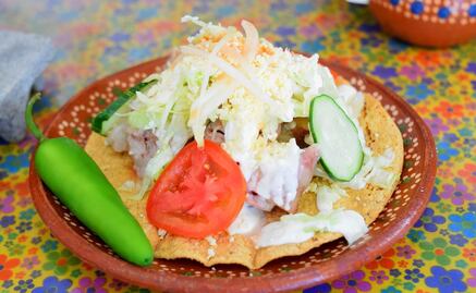 Para que no te truenen las rodillas, come tostadas de pata 