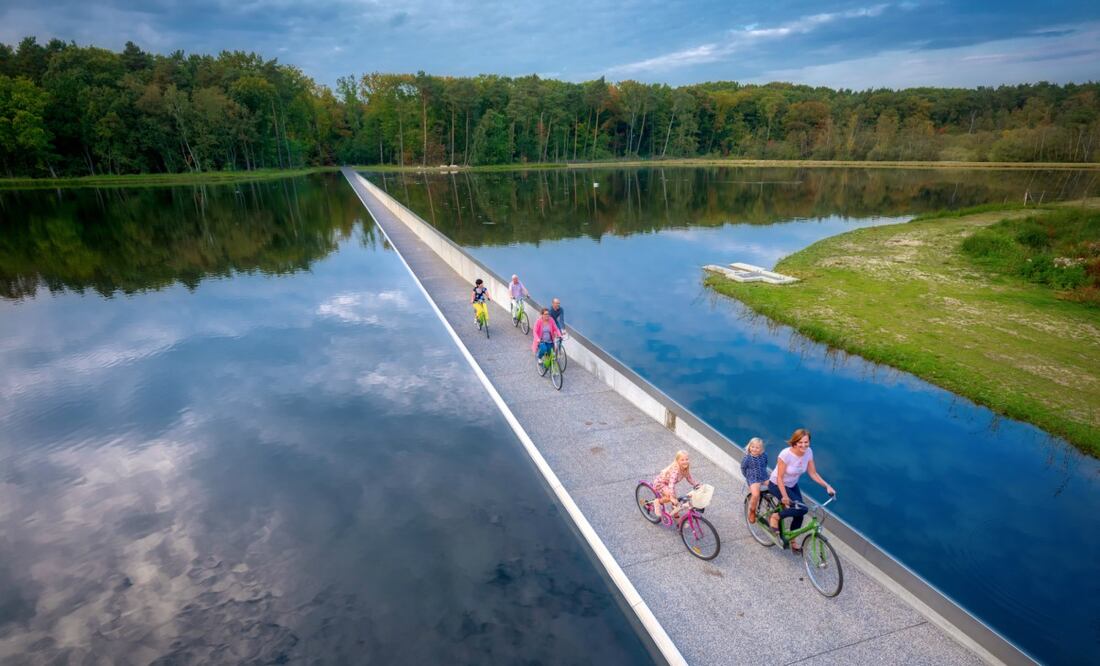 La ciclovía del museo al aire libre Bokrijk, una de las más originales del mundo. Foto: Cortesía