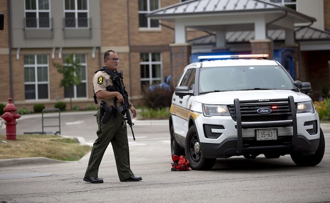 Reportan tiroteo en hospital de Chicago; habría 2 agentes heridos de bala