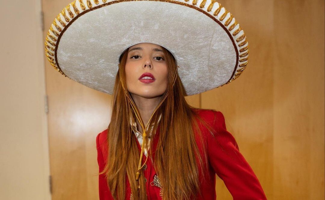 Majo Aguilar luce espectacular vestido de lentejuelas en la premier de "Nadie como tú". Imagen: Instagram @majo__aguilar