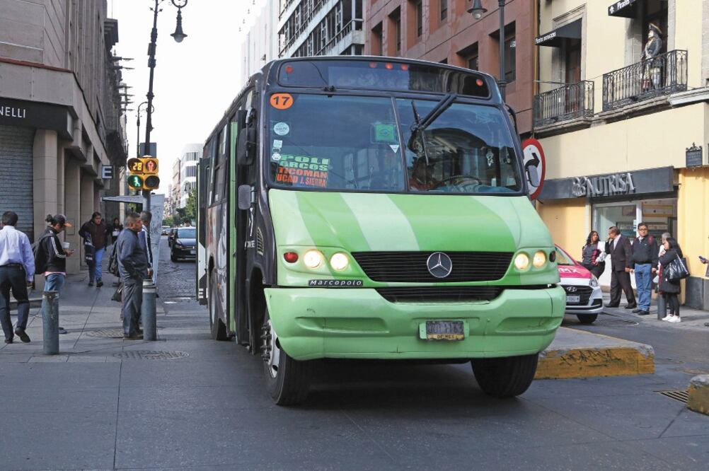 Claudia Sheinbaum, jefa de Gobierno, afirma que si los concesionarios y conductores del transporte público no se registran habrá sanciones. Foto: ARCHIVO/EL UNIVERSAL