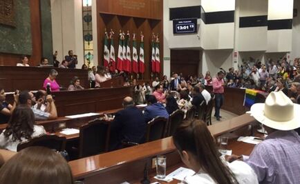 Morena abre proceso a diputados de Sinaloa por votar contra matrimonio igualitario