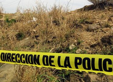 Localizan cráneo humano en entrada de Mexibús Las Américas en Ecatepec; perros carcomían la osamenta