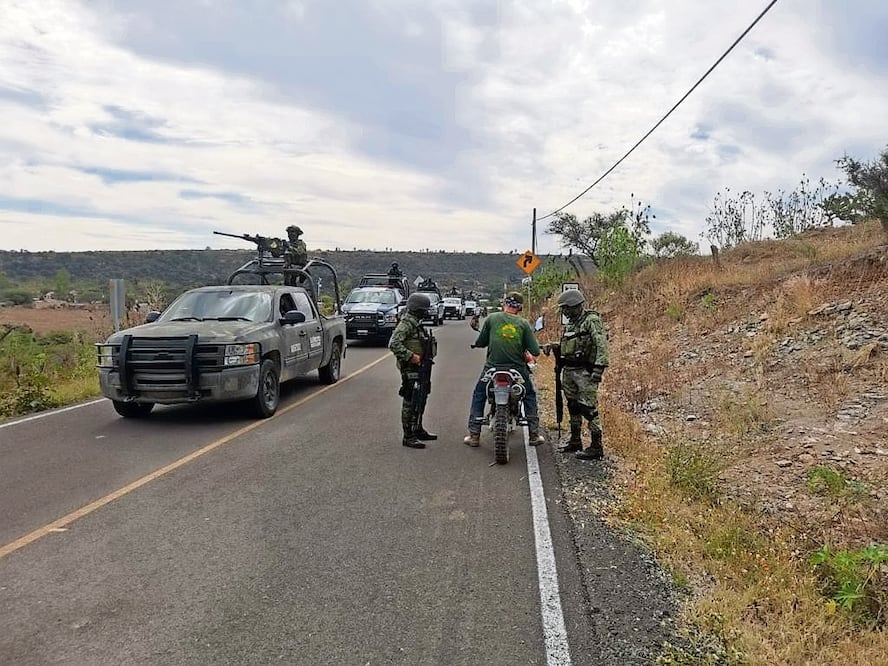 La Secretaría de la Defensa Nacional reforzó los despliegues militares para inhibir las actividades de la delincuencia organizada que opera en la región. Foto: Especial