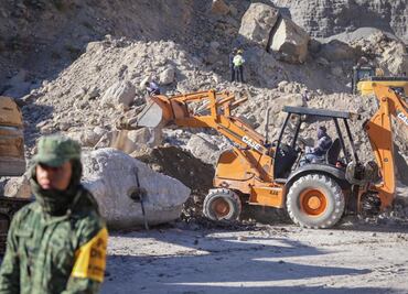 VIDEO Recuperan cuerpo de hombre atrapado tras derrumbe en mina de Teacalco, Amacuzac
