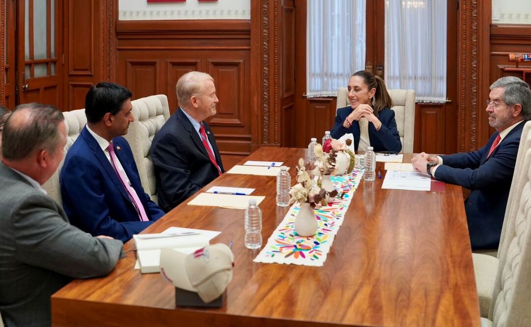 La presidenta Claudia Sheinbaum se reúne con el embajador de EU, Ronald Johnson, y congresistas de EU. Foto: @USAmbMex