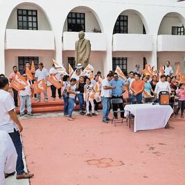 Inician campañas para renovar congresos locales