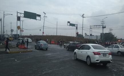 Comerciantes protestan por reubicación de tianguis de Santa Cruz Meyehualco