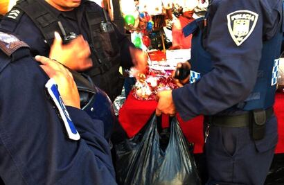 Aseguran casi media tonelada de pirotecnia en la CDMX