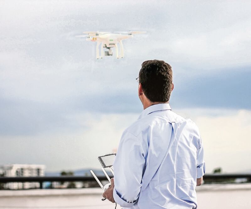 Según la Dirección General de Aeronáutica Civil, los drones no pueden transportar sustancias prohibidas, armas o explosivos. Foto: ARCHIVO EL UNIVERSAL