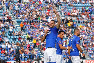 Cruz Azul regresa a la victoria y derrota a Lobos BUAP