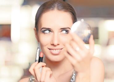 Ante recesión, L’Oréal prevé otro efecto lipstick