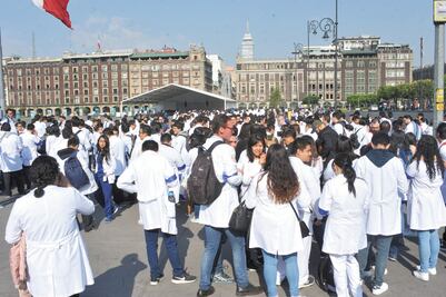 Médicos pasantes van a paro nacional y marchan hoy