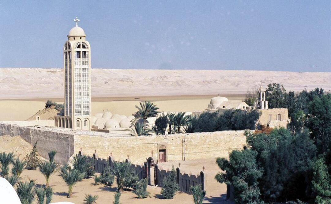 Los cristianos volvieron a ser blanco de violencia en Egipto; al menos 26 personas murieron en un ataque a un monasterio copto. Foto: EFE