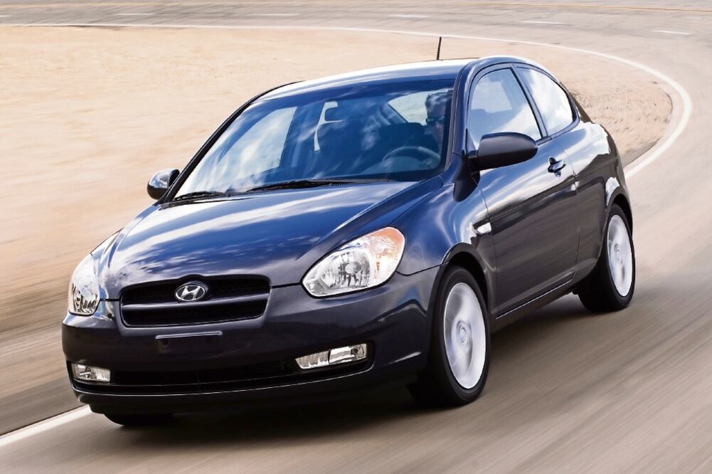 El Accent también se vendió en México como Attitude, de Dodge; la preventa del modelo que lanza Hyundai tiene un precio inicial de 225 mil pesos. (ARCHIVO EL UNIVERSAL)