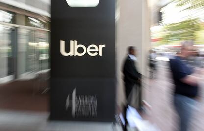 Uber despide a 3 mil 700 empleados; CEO prescinde de su sueldo