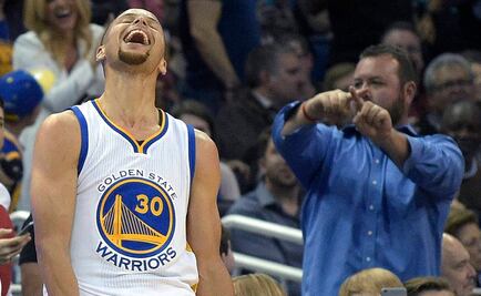 Curry establece nueva marca de la NBA