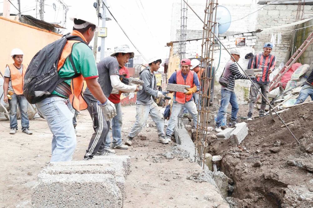 Pérdidas. En el pueblo de Santa Rosa Xochiac muchas familias de bajos recursos perdieron sus casas (ARCHIVO. EL UNIVERSAL)