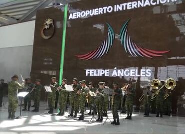 Con lucha libre y música de Queen buscan atraer pasajeros al AIFA