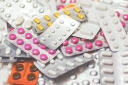 Cofepris retira más de 31 mil anuncios de medicamentos de redes sociales; incumplen regulación sanitaria