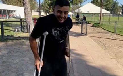 Alexis Vega aparece en muletas en el entrenamiento de Chivas 