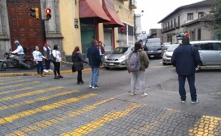 Colectivos de desaparecidos inician plantón frente a Palacio de Gobierno en Xalapa, Veracruz