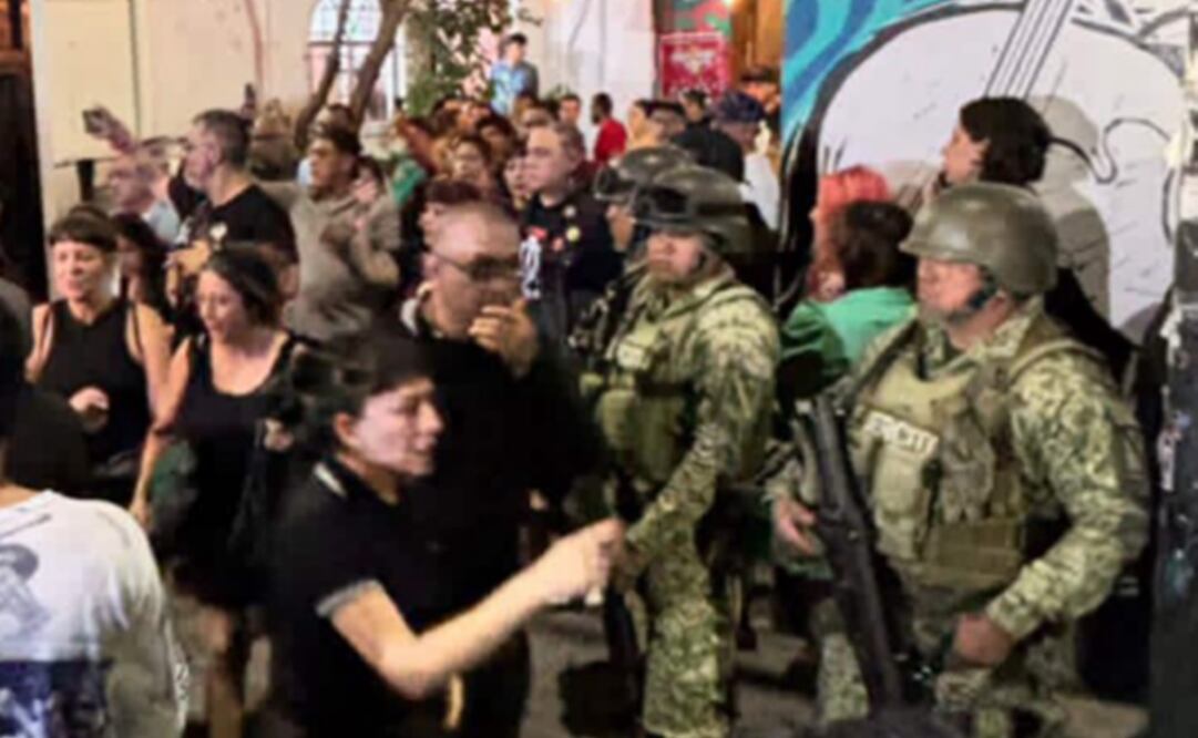 El foro fue desalojado por el ejército mexicano. Foto: Vía X Fermin Muguruza.