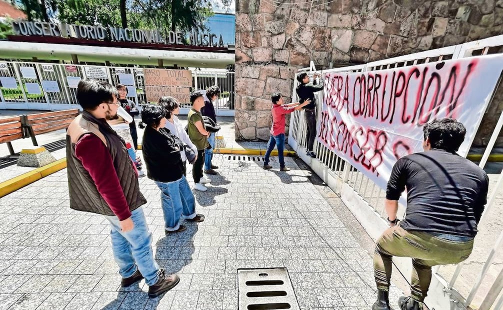 El INBAL deberá mejorar sus escuelas. En la imagen, protesta en el Conservatorio Nacional de Música. Foto: Archivo EL UNIVERSAL