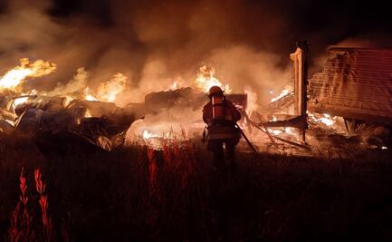 Choque e incendio de tráileres en carretera Cárdenas–Villahermosa deja pérdidas materiales y al menos un lesionado
