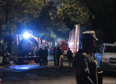 Continúan labores de saneamiento en Iztacalco por fuga en toma clandestina