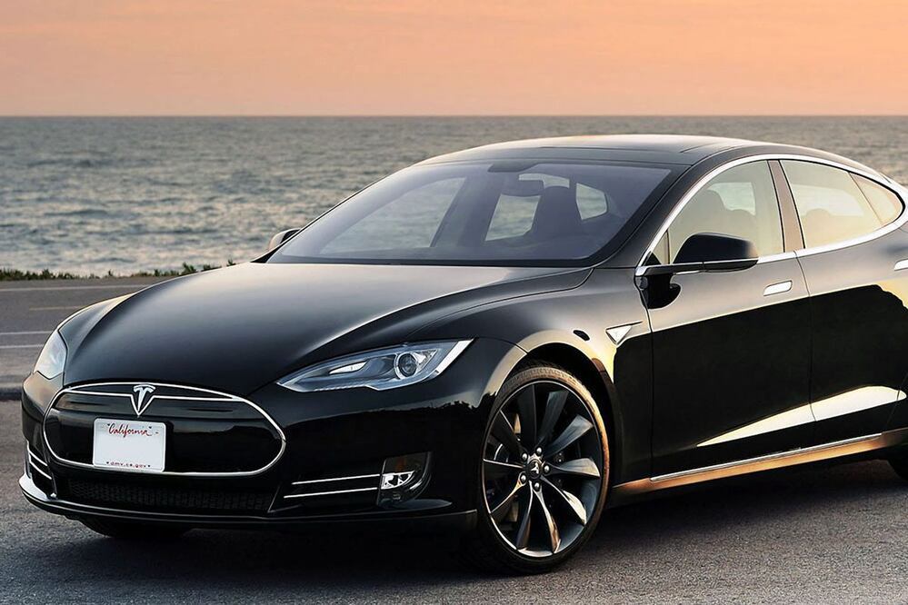 Tesla Model S sigue superando al Porsche Taycan