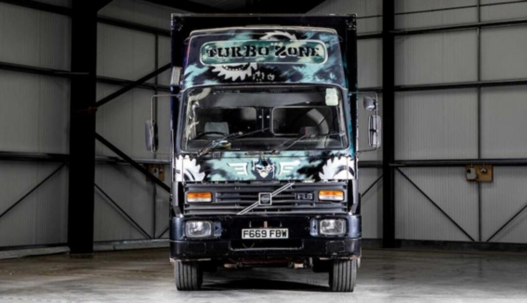 Banksy crea el camión más costoso del mundo