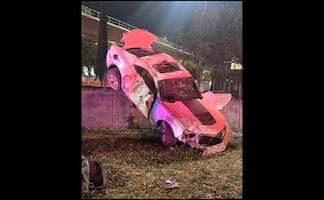 Accidente automovilístico deja un muerto y un lesionado en Coyoacán; automóvil se impacta contra muro de contención del Tren Ligero 