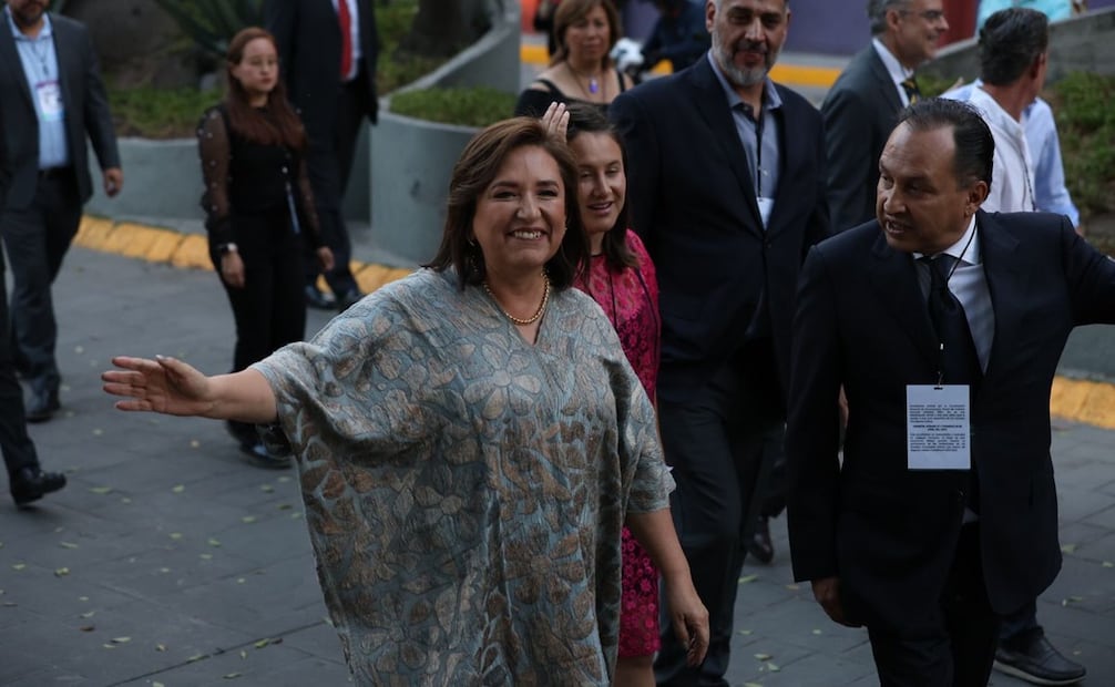 Xóchitl Gálvez llega a los Estudios Churubusco para participar en el segundo debate presidencial. Foto: Diego Simón / EL UNIVERSAL