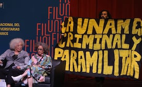 ¡Vato fuera!, protesta interrumpe conferencia Angela Davis en la UNAM