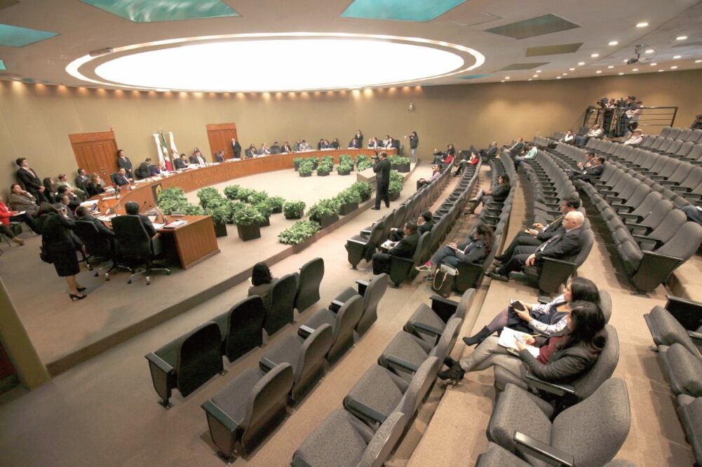 El Instituto Electoral del Estado de México tiene ya práticamente listo el diseño de las boletas, en el que se incluyó una medida de seguridad “secreta” (ARCHIVO EL UNIVERSAL)