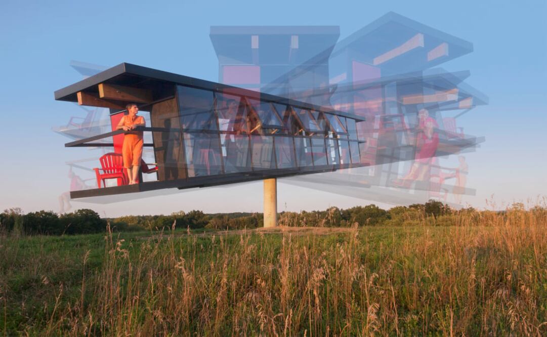 La casa ReActor se mueve de arriba abajo y va girando en equilibrio como si fuera un espectáculo de danza