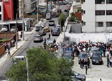 Sismo en Ecuador deja un muerto y 85 heridos