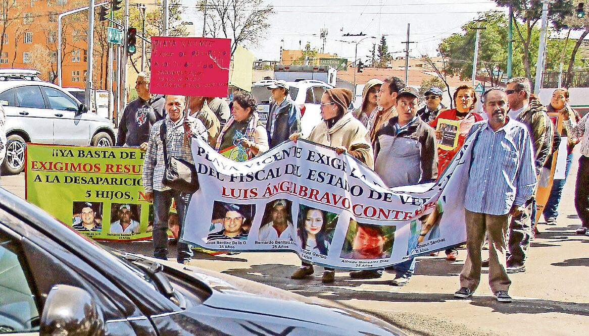 Familiares montaron un campamento en el MP de Tierra Blanca para presionar a las autoridades (ARCHIVO EL UNIVERSAL)