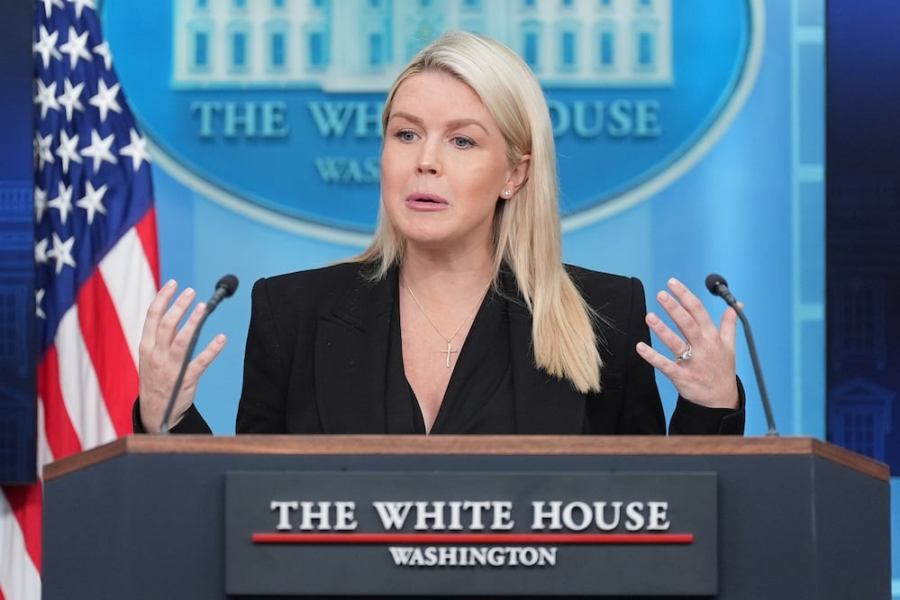 La portavoz de la Casa Blanca, Karoline Leavitt, en conferencia de prensa, en la Casa Blanca. FOTO: ALEX BRANDON. AP
