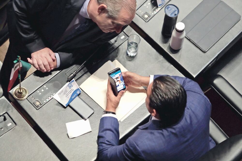 El senador panista Ismael García Cabeza de Vaca fue sorprendido en una conversación privada en un chat sexual, en el que hace alusión a una joven. (ARCHIVO EL UNIVERSAL)