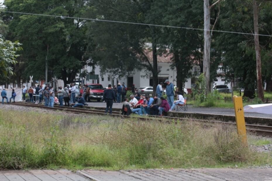CNTE se deslinda de bloqueos a vías del tren en Michoacán