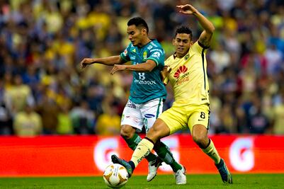 “Rifle” Andrade suspendido un partido por simular penal