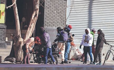 Migrantes se refugian en albergues de la frontera 