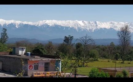 Por confinamiento por Covid-19, reaparece vista del Himalaya en India