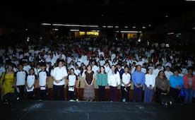 Rosaura Ruiz encabeza clase de Historia en primaria de Cuernavaca; "hay presidentes que fueron terribles para el país", dice