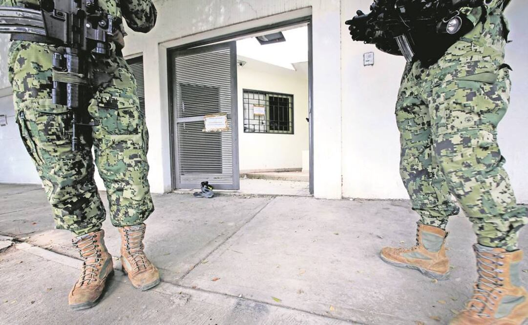 Marinos vigilan la propiedad que Joaquín El Chapo Guzmán Loera utilizó para refugiarse (ARCHIVO. EL UNIVERSAL)